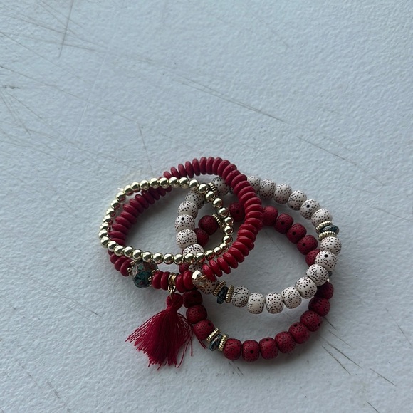 Elegant Red and Gold Beaded Bracelet Set - Picture 1 of 3